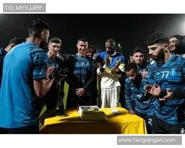 罗根埃尔索与刘大成巅峰对决谁将赢得最终胜利的精彩分析与预测 罗根埃尔索与刘大成巅峰对决谁将赢得最终胜利的精彩分析与预测